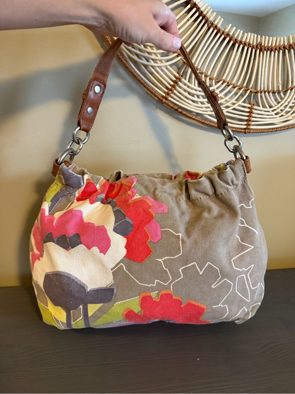 Fossil Vintage Y2K Floral Appliqué Canvas Shoulder Bag in Brown and Multicolor - Picture 6 of 14